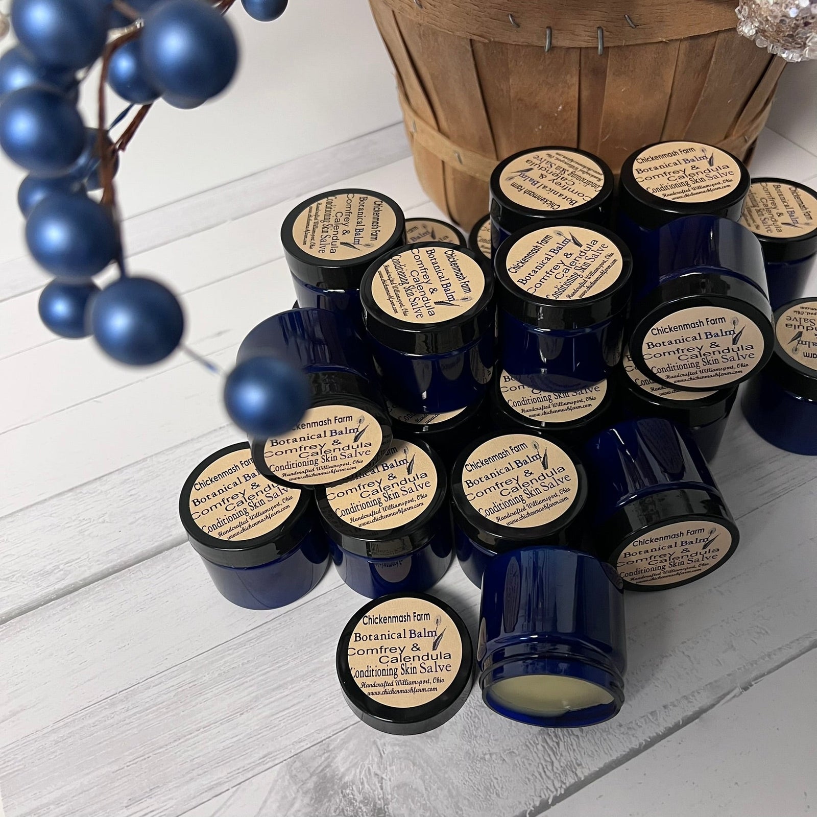Botanical Balm Made with Comfrey and Calendula