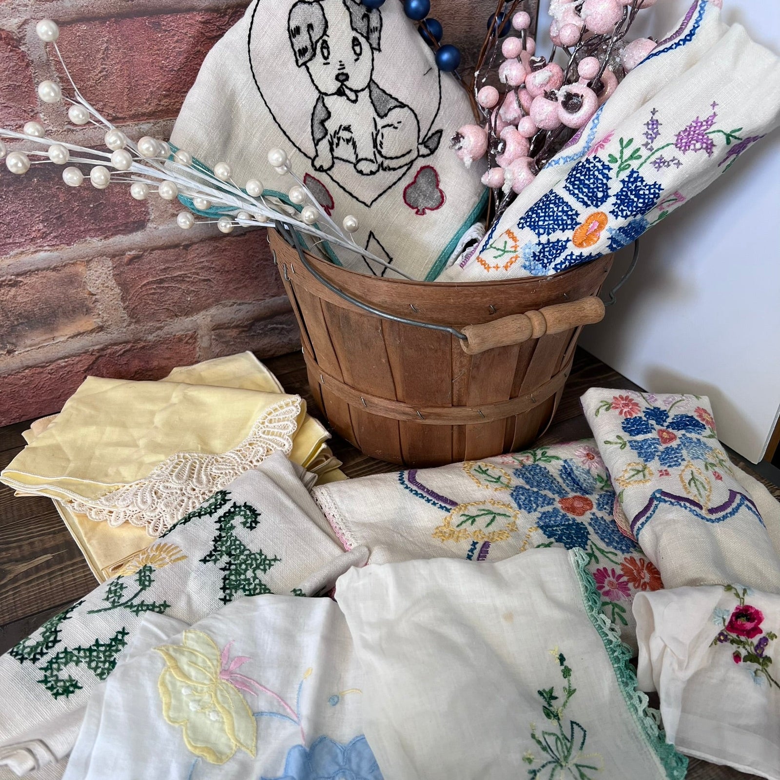 vintage linens embroidered