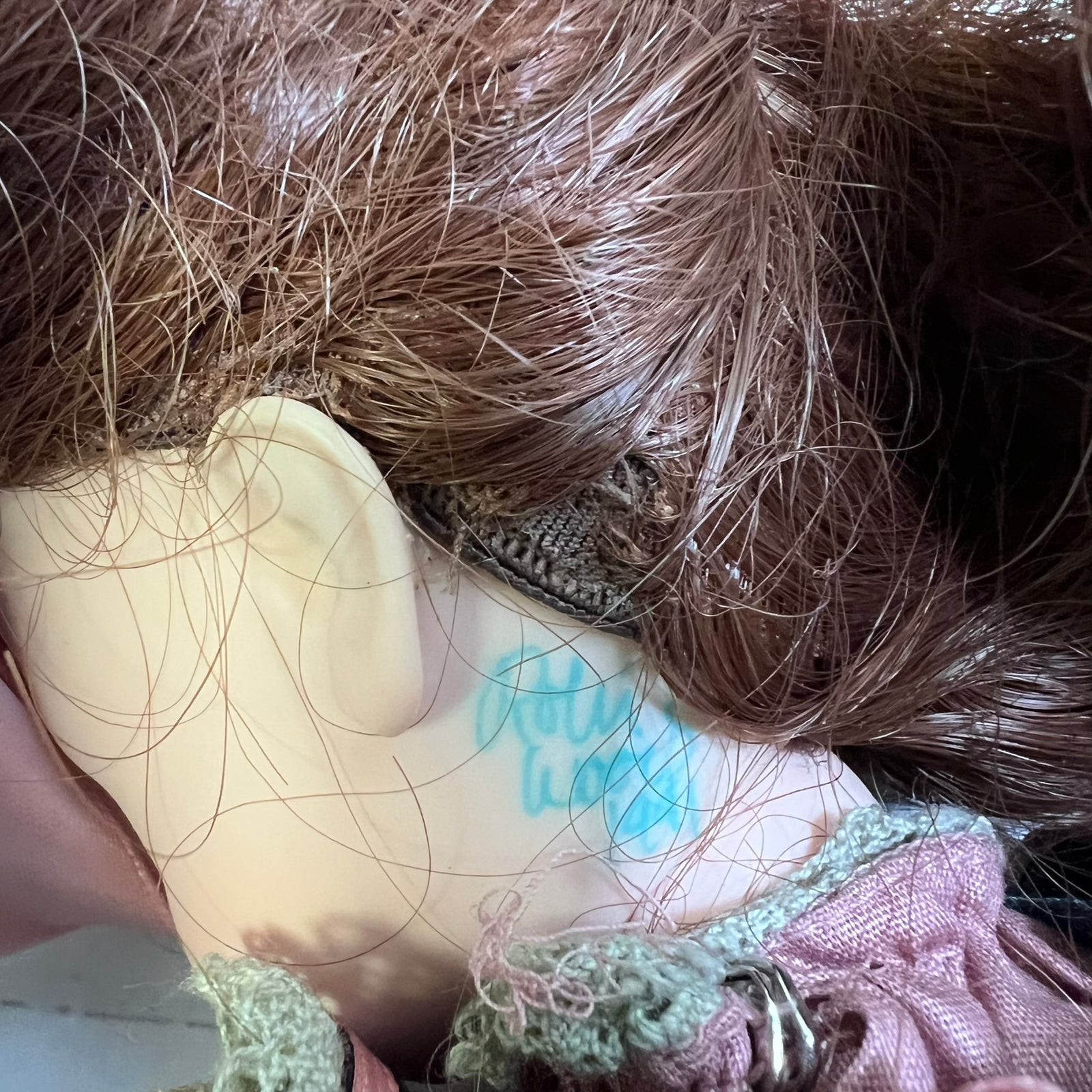 Robin Woods Priscialla collectible doll