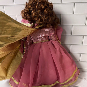 Vintage 1988 Robin Woods Doll Lady Elaine Camelot Castle Collection Doll