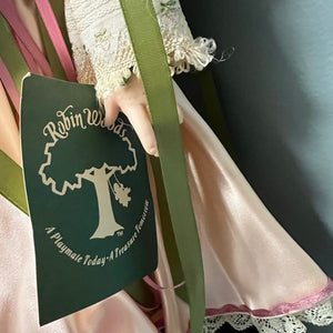 Robin Woods 14 inch Vinyl Doll 1988 Guinevere