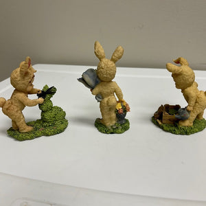 Easter Bunny Figurines Lot of 3 Small Resin Bunny Rabbit Decoration
