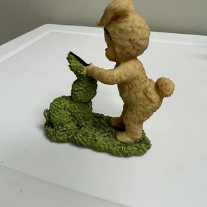 Easter Bunny Figurines Lot of 3 Small Resin Bunny Rabbit Decoration