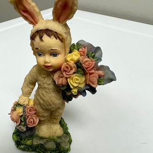 Easter Bunny Figurines Lot of 3 Small Resin Bunny Rabbit Decoration