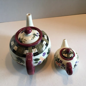 Oneida teapot