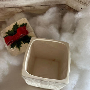 Vintage Lefton Holly Berry Christmas Present Gift Box Candy Dish 1970