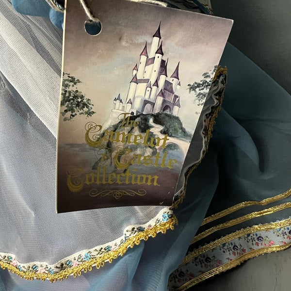 Robin Woods The Camelot Castle Collection Doll Little Queen Guinevere