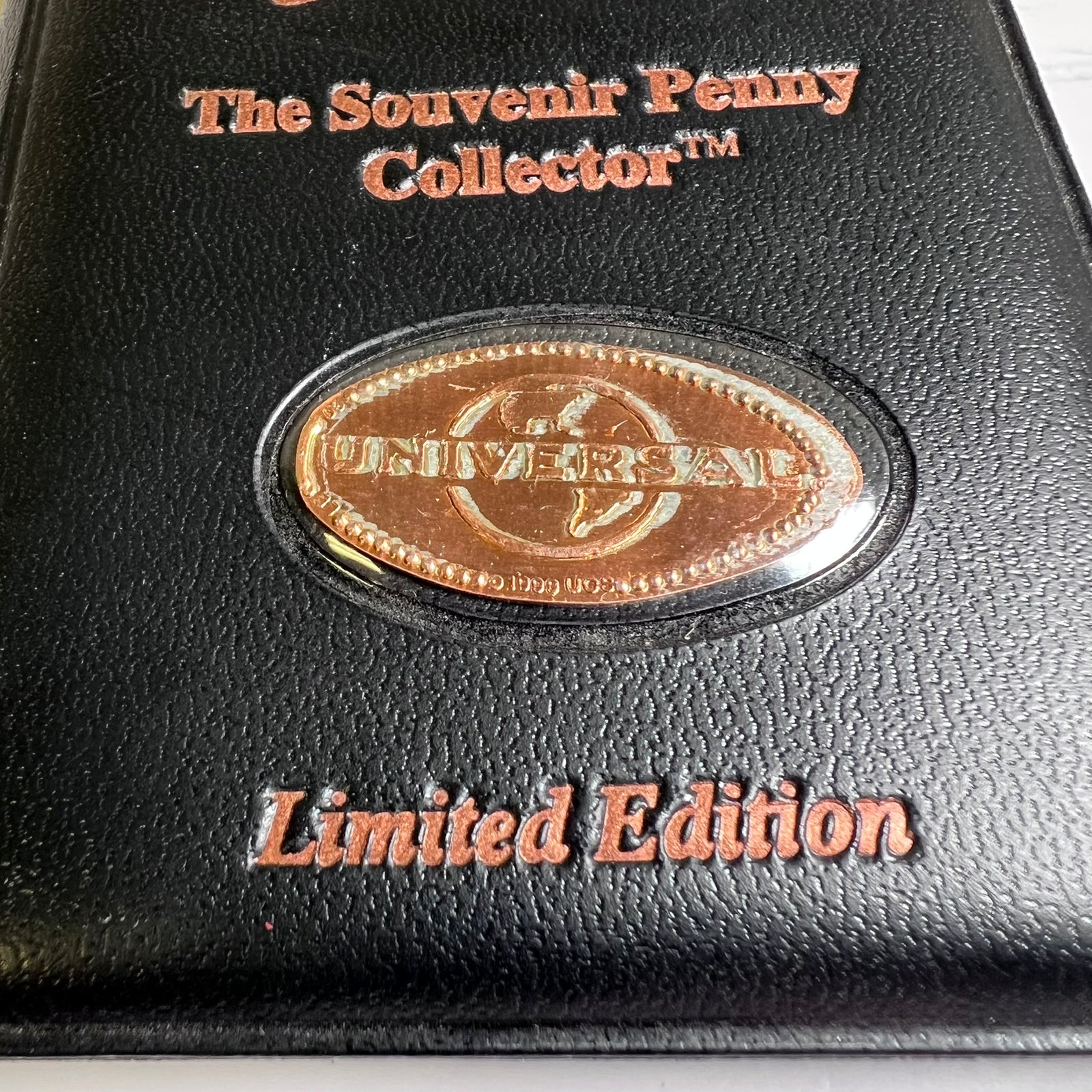 1999 Universal Studios Escape Pressed Penny Album w 4 Elongated Pennies