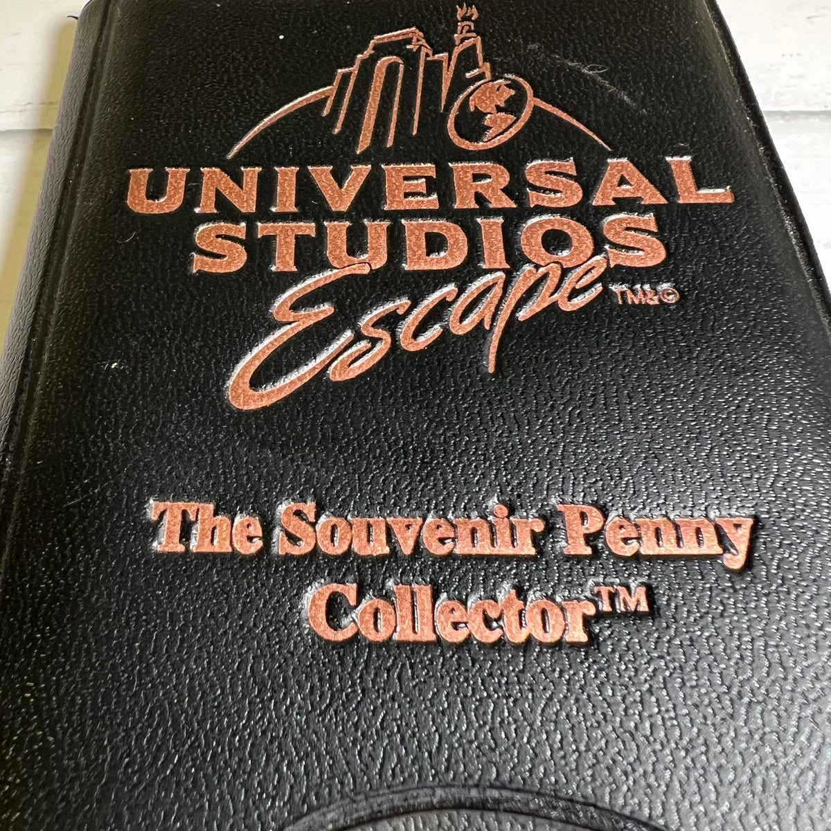 1999 Universal Studios Escape Pressed Penny Album w 4 Elongated Pennies