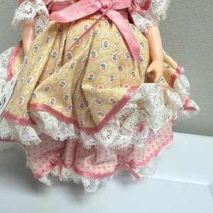 8 Inch Robin Woods Vinyl Doll 1990 with Dress and Bonnet