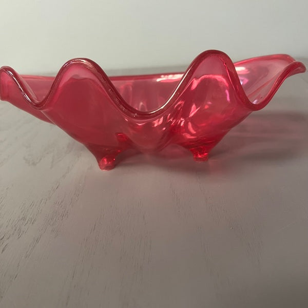 Acrylic Plastic Seashell Clam Shell Bowl 9 inch. Clear Pink Dish
