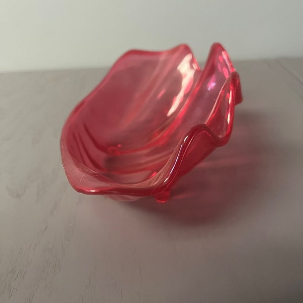 Acrylic Plastic Seashell Clam Shell Bowl 9 inch. Clear Pink Dish