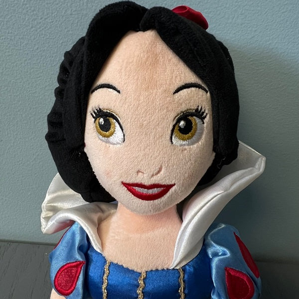 Disney Princess Snow White 21 inch Plush Doll London Disney Store