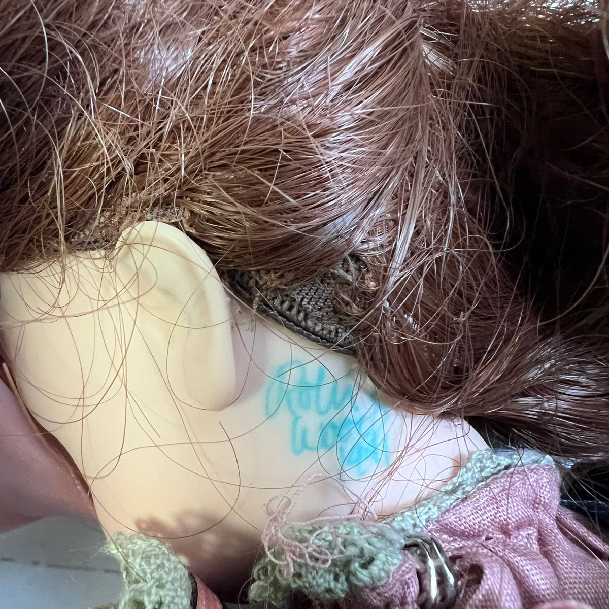 Robin Woods Priscialla collectible doll