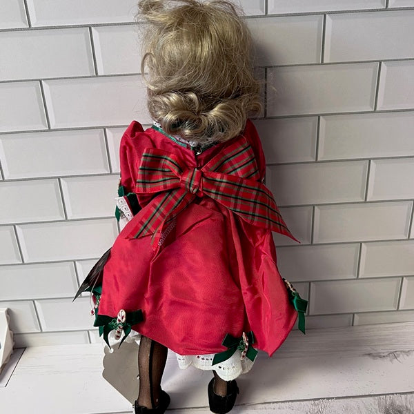 Robin Woods Vintage Doll Holly Noel Vinyl Christmas Doll 14in 1987