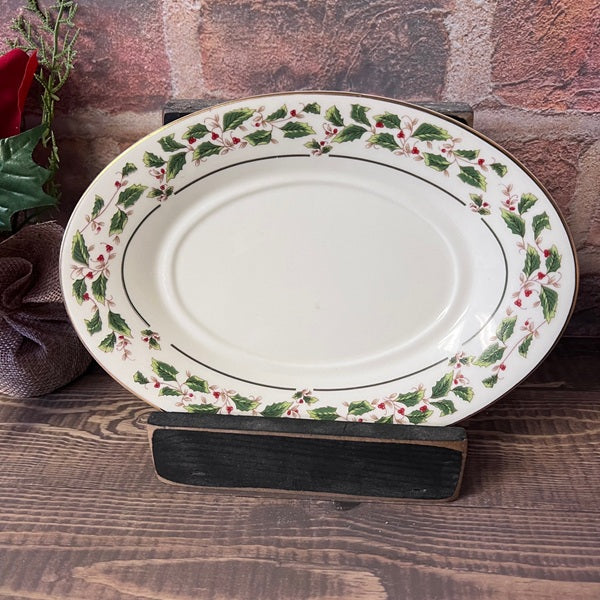Holly Traditions by Cambridge Potteries Oval Serving Dish Holly Leaves 2002 8in