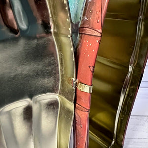 hinged tin 