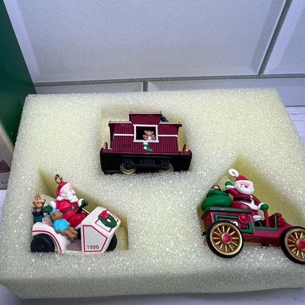 Hallmark Keepsake Here Comes Santa Miniature Set of 3 Ornaments 2003