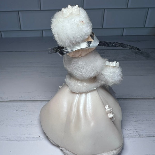 Madame Alexander Winter Wonderland Hallmark Keepsake Ornament 2002