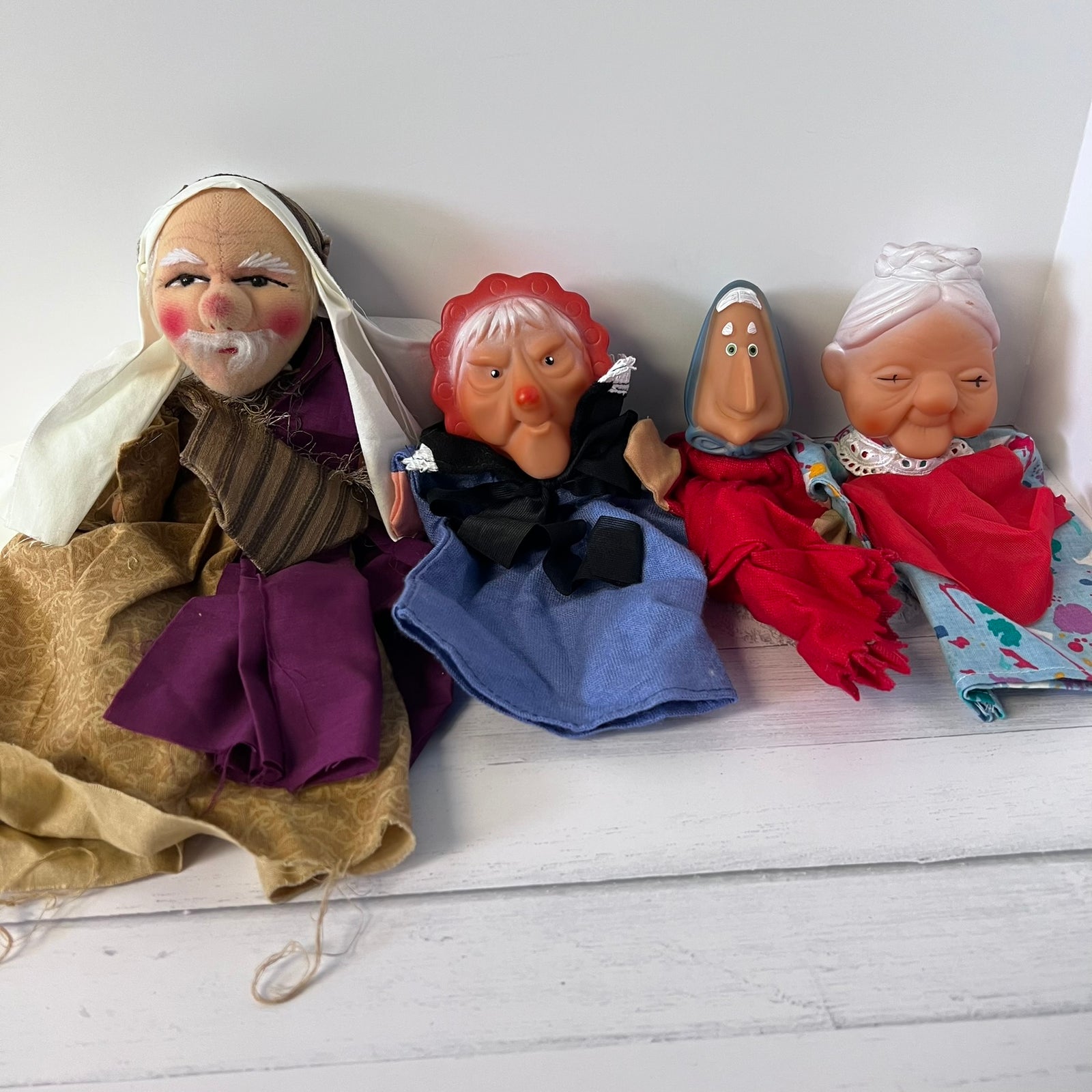 Lot of 4 Vintage Fairy Tale Hand Puppets Grandma Witch King Jester 1970s
