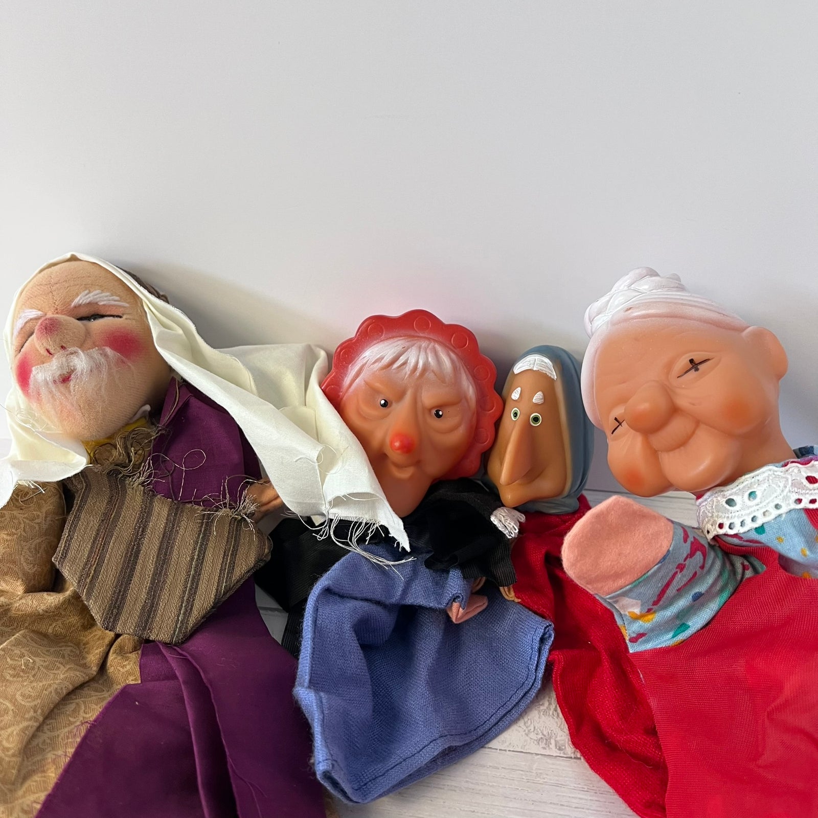 Lot of 4 Vintage Fairy Tale Hand Puppets Grandma Witch King Jester 1970s