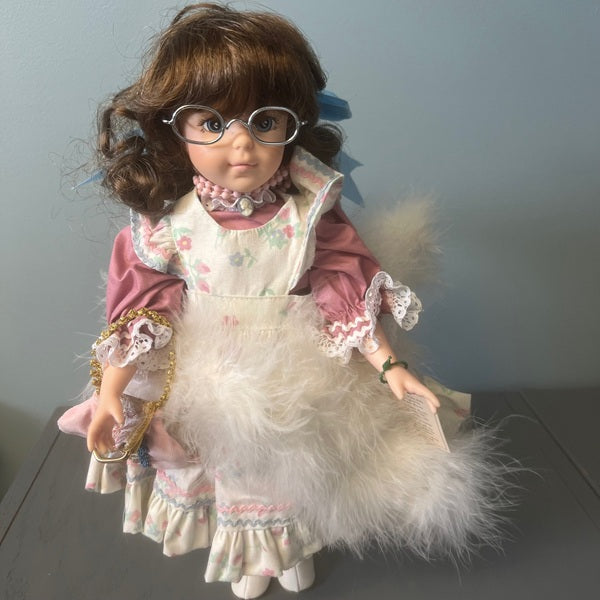 Robin Woods Dani Visits Grandmas Attic 14 inch Vinyl Doll 