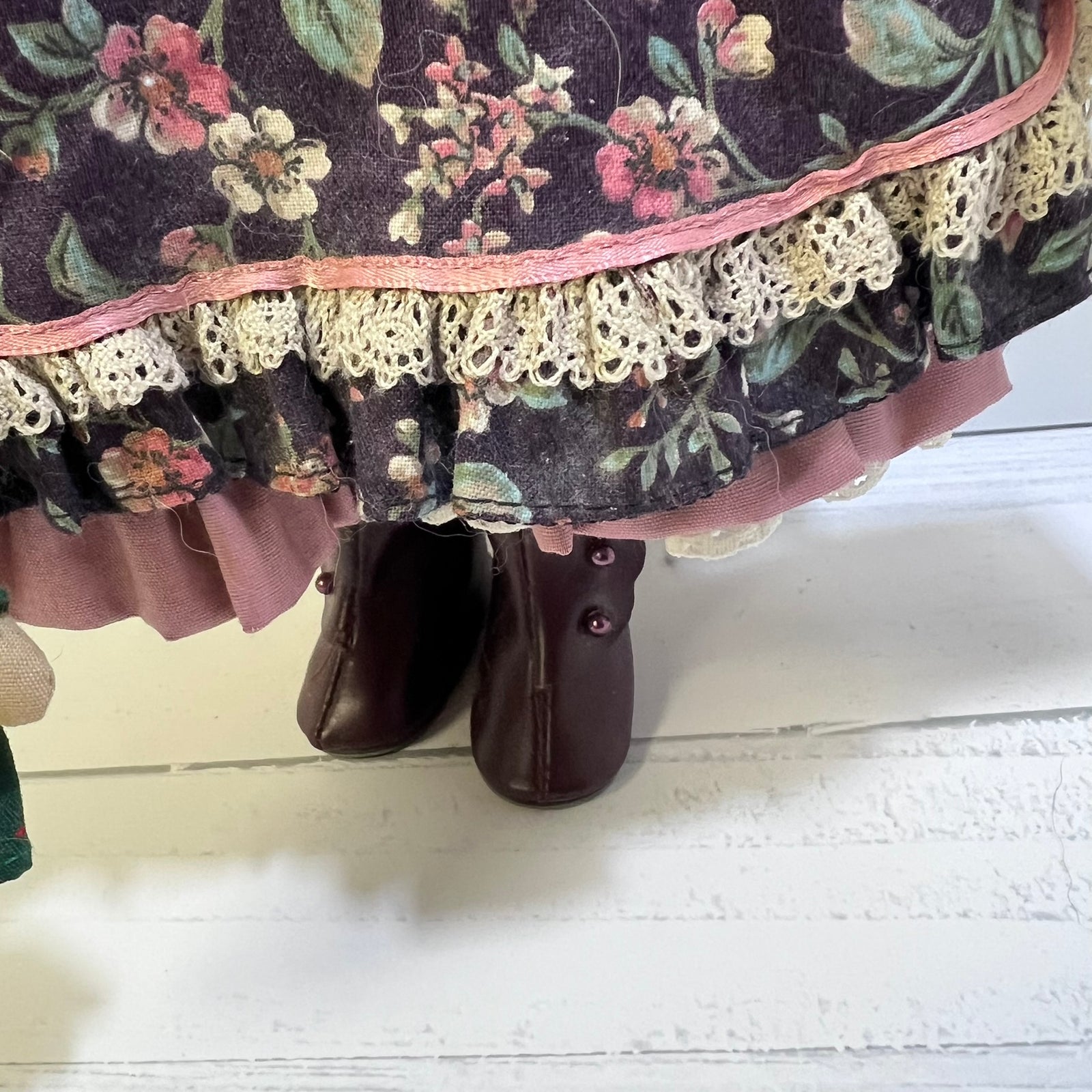 Robin Woods Priscialla collectible doll