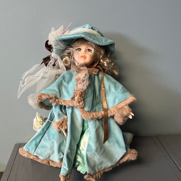 Robin Woods Vinyl Doll Blue Outfit Blond Hair Blue Eyes 14 inch