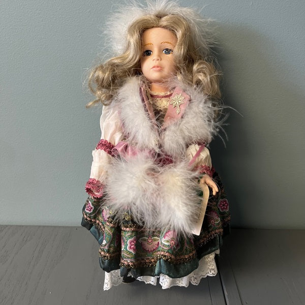 Robin Woods Vinyl Larissa Doll 