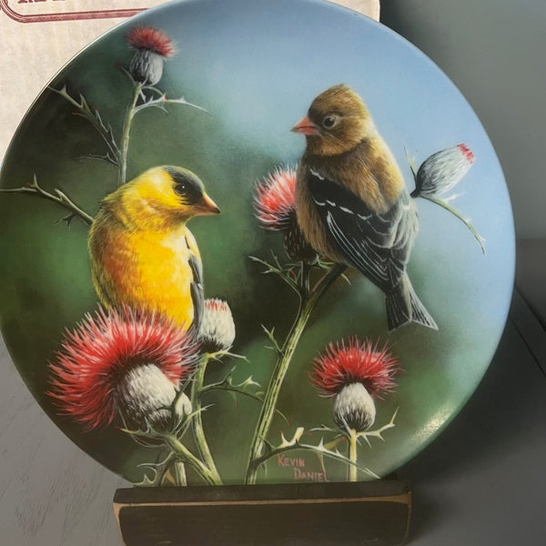 The Goldfinch Collectible Plate by Kevin Daniel 1987