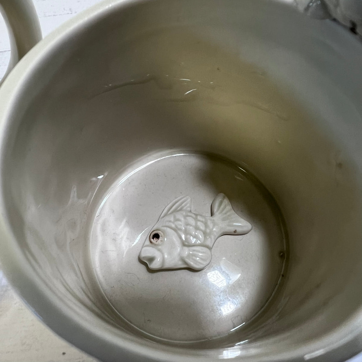 Vintage Fitz & Floyd Cat Nap Mugs Set of 2 Cat Handle Fish Surprise 1977 1978
