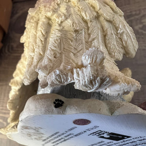 paw print on boyds bears base
