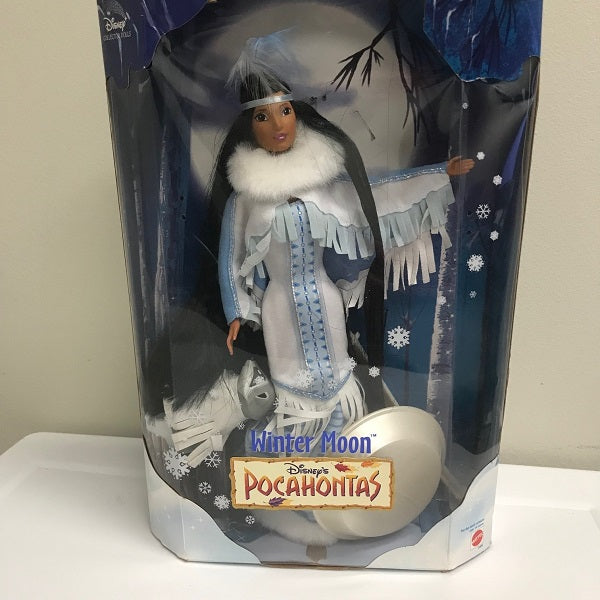 1999 Disney Winter Moon & Meeko Indian Pocahontas Doll Figure
