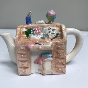 CKAO International Trading Ceramic Desk Teapot