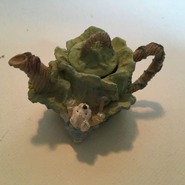 Dept 56 Mini Teapot Cabbage Leaf Bunnies Reverse Top Lid