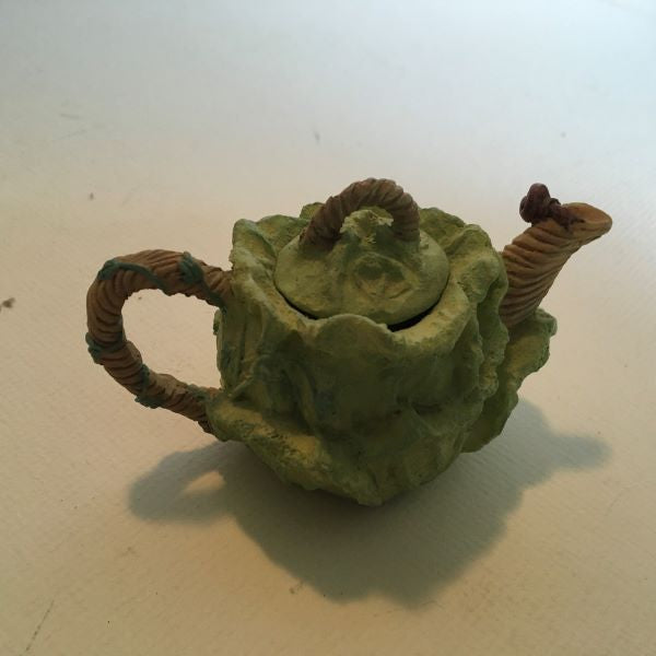 Dept 56 Mini Teapot Cabbage Leaf Bunnies Reverse Top Lid