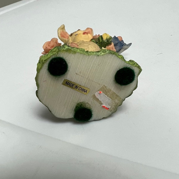 Easter Bunny Figurines Lot of 3 Small Resin Bunny Rabbit Decoration