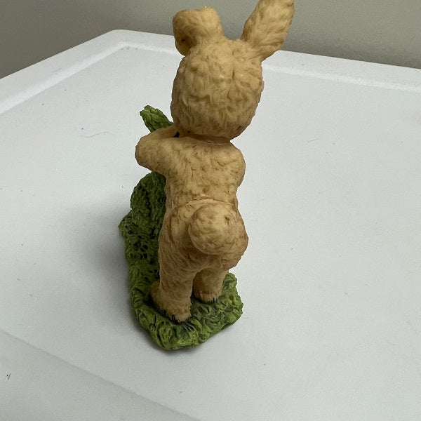 Easter Bunny Figurines Lot of 3 Small Resin Bunny Rabbit Decoration