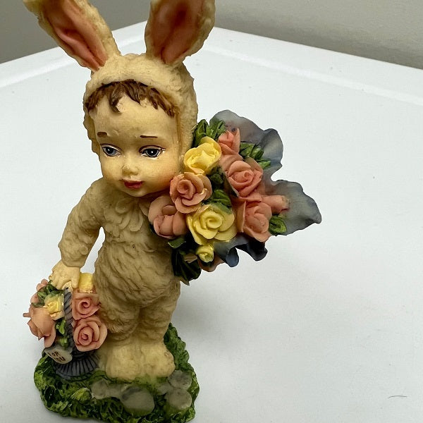 Easter Bunny Figurines Lot of 3 Small Resin Bunny Rabbit Decoration