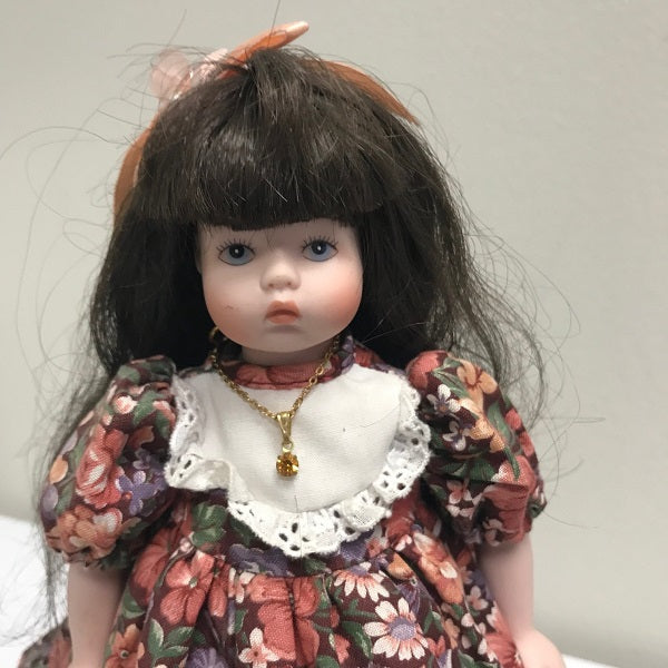 Goebel Carol Ann Doll 9.5 inch Doll With Stand Brown Hair 1992