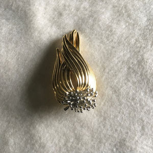 Vintage Gold Tone Feather Brooch With Silver Tone Center