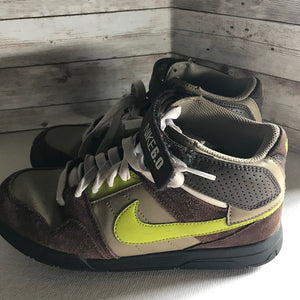 Nike Basketball | Skateboard Athletic Shoes | Size 6Y | Brown with Yellow Swoosh