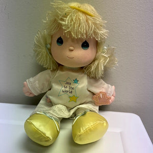 Precious Moments Dolls of the Month Angie December Applause