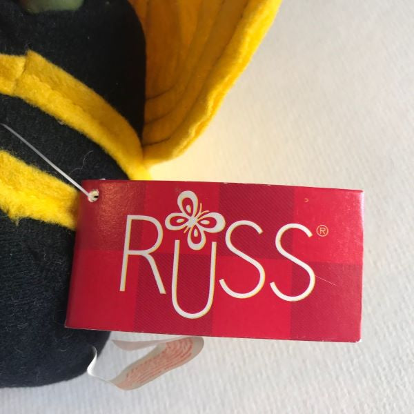 Russ Honeycomb Frog Shelf Sitter Plush Resin Frog Honey Bee With Heart