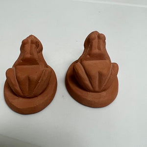 Terra Cotta Frog Pot Risers Set of 2 Small 2 inch