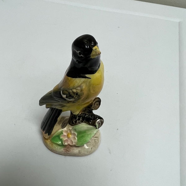 Vintage Bird Figurine Oriole Bird Black and Yellow 3.5 inch Porcelain Japan