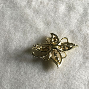 Vintage Gold Tone Brooch With Faux Pearls
