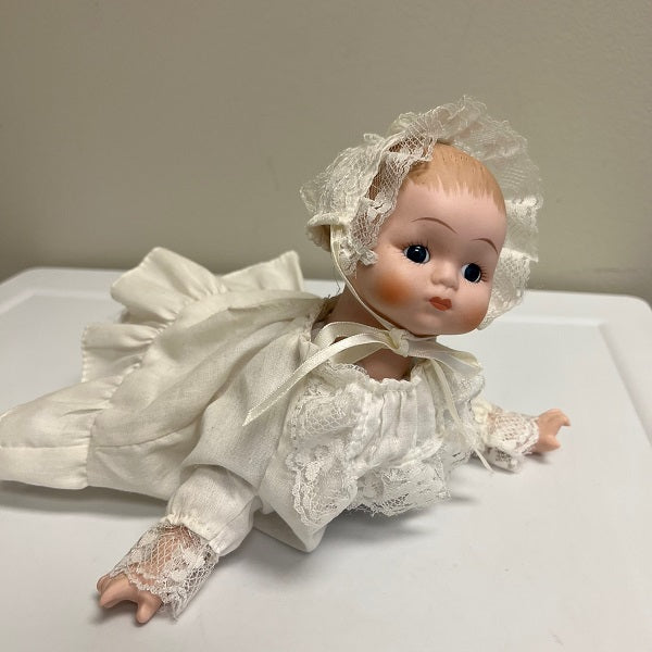 Vintage Porcelain Crawling Baby Doll Soft Body White Outfit - Chickenmash  Farm