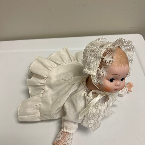 Vintage Porcelain Crawling Baby Doll Soft Body White Outfit - Chickenmash Farm Vintage Porcelain Crawling Baby Doll Soft Body White Outfit - Chickenmash Farm
