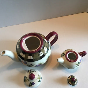 Ceramic Oneida Strawberry Plaid Teapot